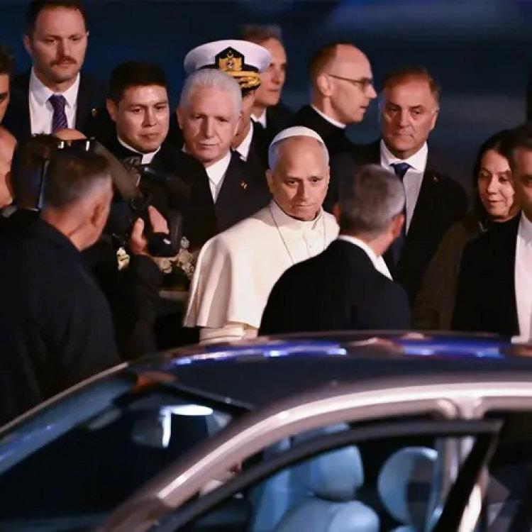 PAPA, İSTANBUL'A GELDİ