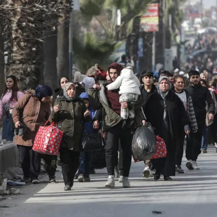 AFP: SİVİLLER, GÜVENLİ BÖLGELERE VE BARINMA MERKEZLERİNE YÖNLENDİRİLDİ