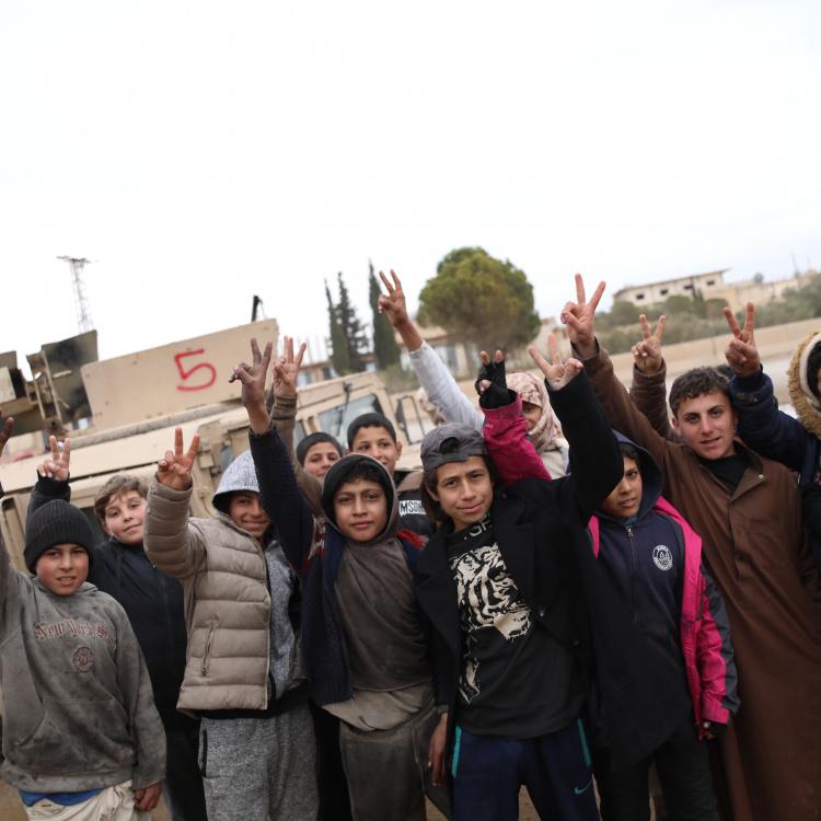 SURİYELİLER EVLERİNE DÖNMEYE BAŞLADI