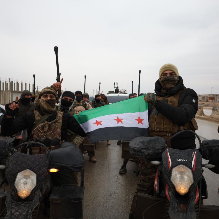 RAKKA'NIN G&Uuml;NEYİ İLE TABKA BARAJI Y&Ouml;N&Uuml;NE YENİ CEPHE A&Ccedil;ILDI