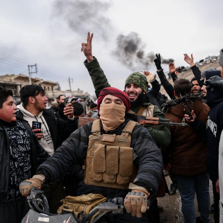 SURİYE ORDUSU RAKKA'YA GİREREK DİBSİ AFNAN'I KONROL ALTINA ALDI