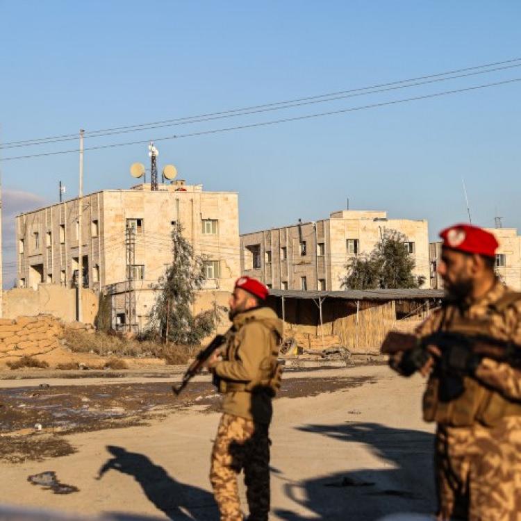 SDG HOL KAMPINI TERK ETTİ VE TUTUKLULARI SERBEST BIRAKTI