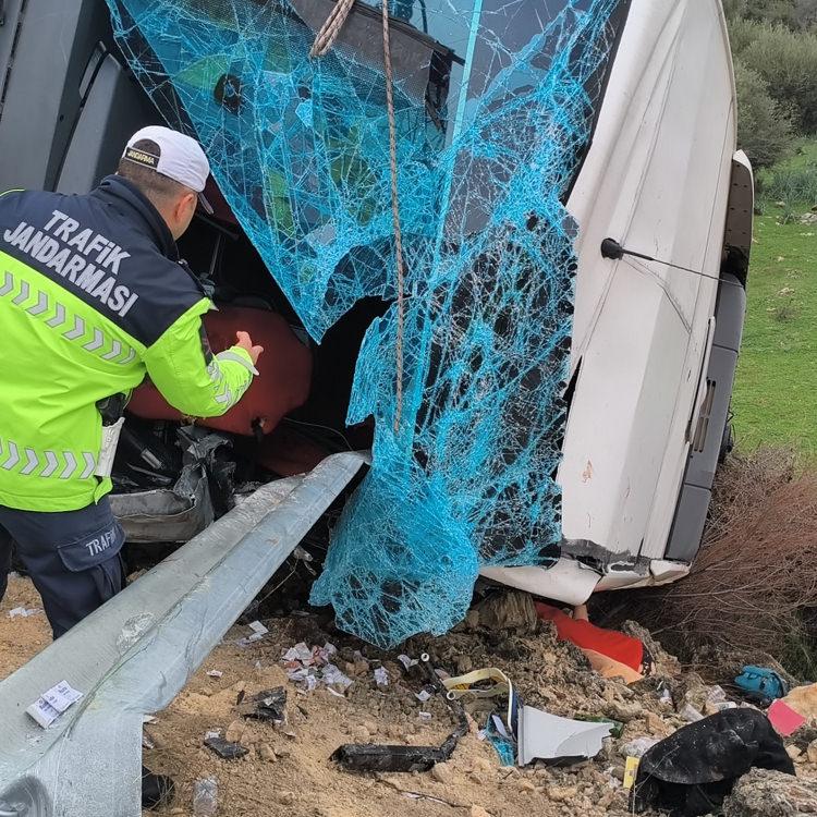 VALİ ŞAHİN: 8 ÖLÜ VE 26 YARALI VAR