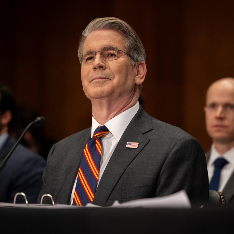 LİDERLER GEMİYİ TERK EDİYOR, İRAN'I DOLAR KITLIĞINA SOKTUK