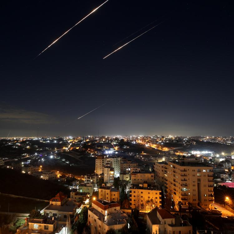 İSRAİL'DEN İRAN'A YENİ SALDIRI