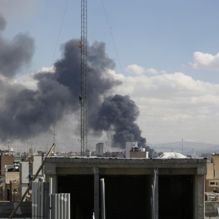 İsrail Ordusu: İran’a ait  2 savaş uçağı imha edildi