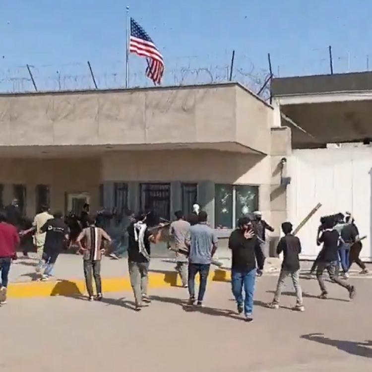 ABD KONSOLOSLUĞU'NA SALDIRI: EN AZ 6 ÖLÜ