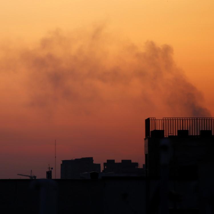 TAHRAN'DA ŞİDDETLİ PATLAMALAR YAŞANIYOR