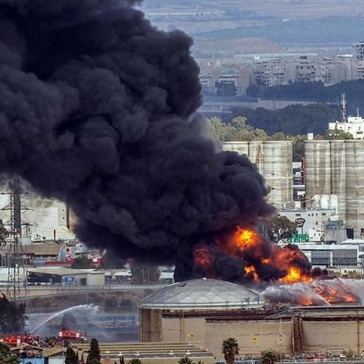İRAN'DAN A&Ccedil;IKLAMA: HAYFA&rsquo;DAKİ BİR RAFİNERİYİ HEDEF ALDIK