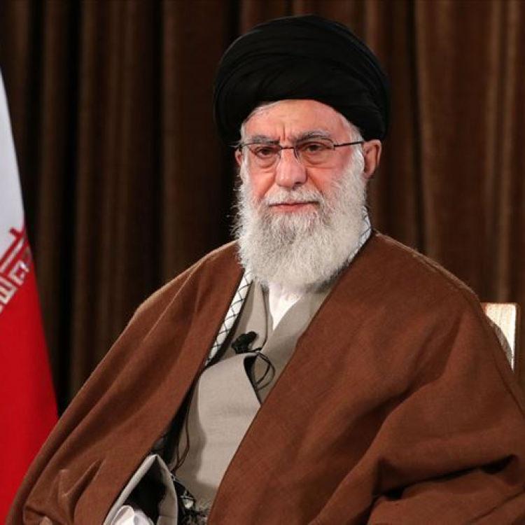 İRAN YENİ DİNİ LİDERİNİ SEÇTİ