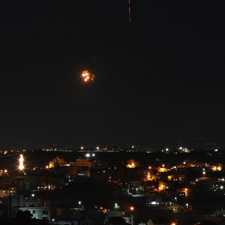 İRAN'DAN F&Uuml;ZELERİ G&Ouml;R&Uuml;NT&Uuml;LENDİ