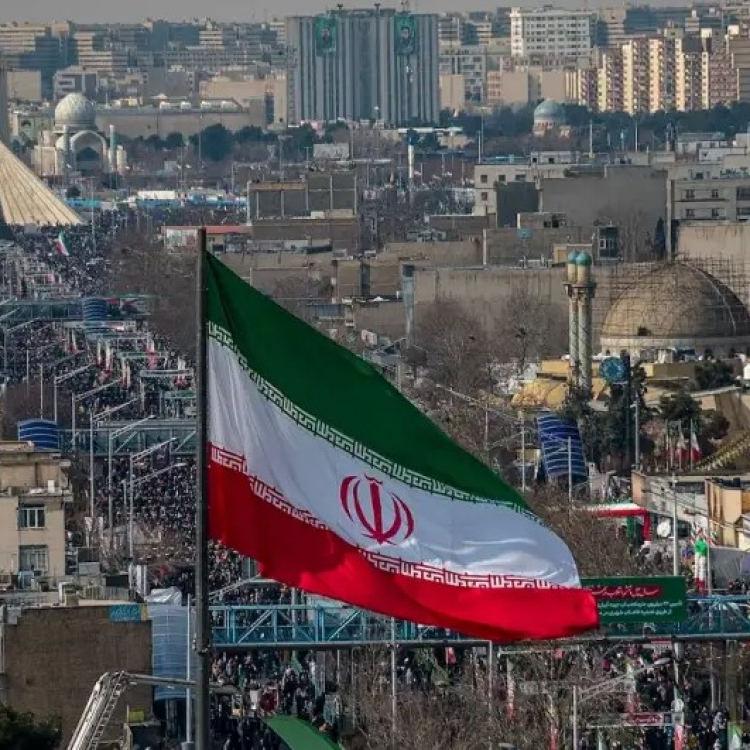 İRAN'DA EN AZ 202 ÇOCUK HAYATINI KAYBETTİ