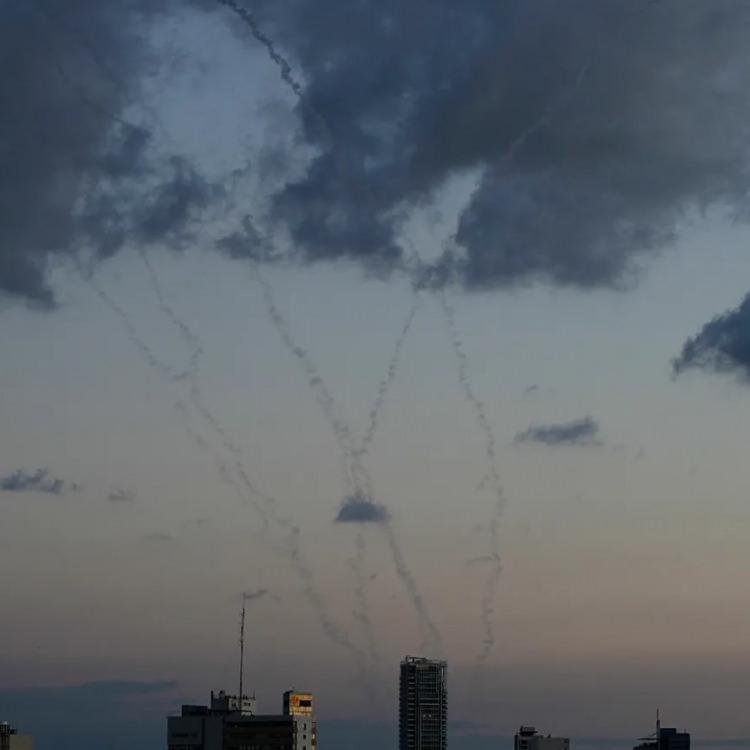 İRAN TEL AVİV'İ BOMBALIYOR