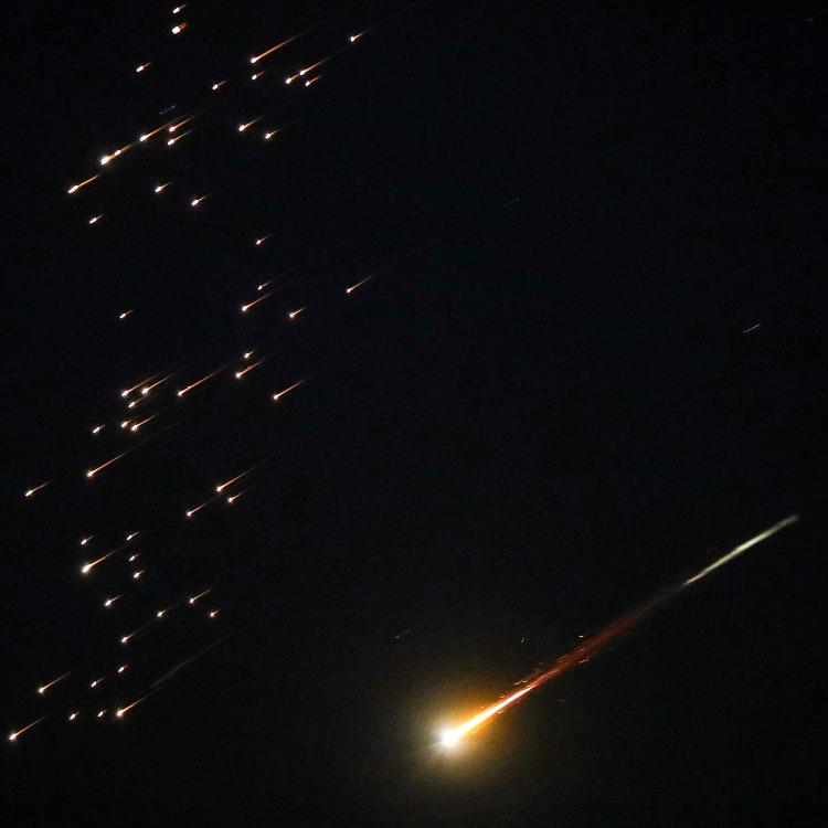 İSRAİL, İRAN'A YENİ SALDIRI DALGASI BAŞLATTI