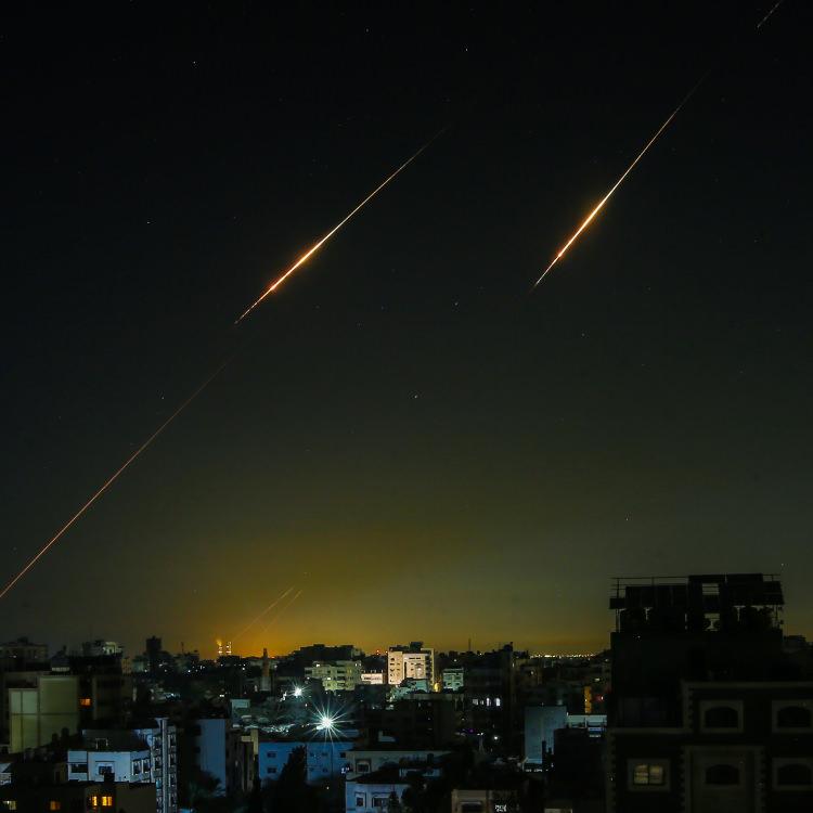 KUDÜS SEMALARINDA PATLAMA SESLERİ