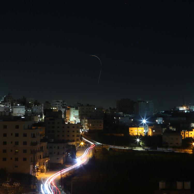 ABD, HÜRMÜZ BOĞAZI'NDAKİ FÜZE RAMPALARINI VURDU