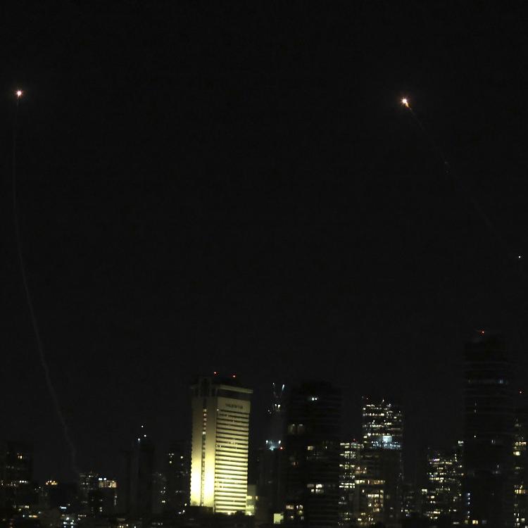 İSRAİL'DE SİRENLER ÇALDI