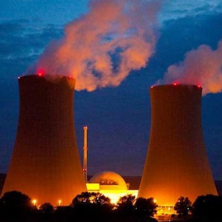 BUŞEHR N&Uuml;KLEER SANTRALİ'NE F&Uuml;ZE İSABET ETTİ