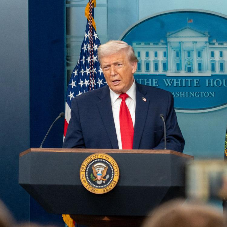 TRUMP’TAN İRAN’A HÜRMÜZ BOĞAZI UYARISI: ZAMAN DARALIYOR, SON 48 SAAT