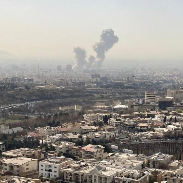 TAHRAN'DA ŞİDDETLİ PATLAMALAR