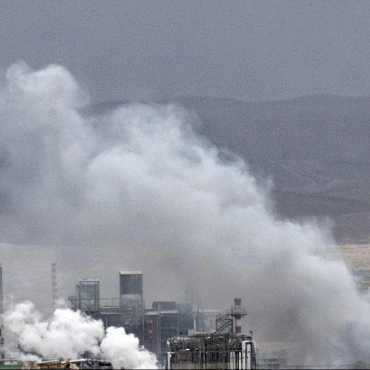 BAHREYN'DE HEDEF ALINAN TESİSTE YANGIN ÇIKTI