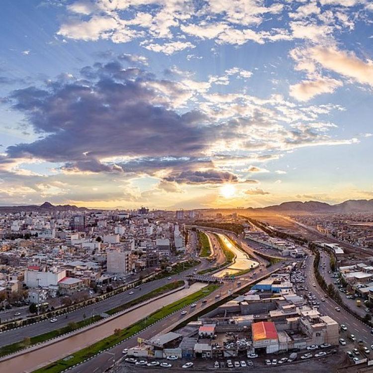 İRAN'DA DEMİRYOLU KÖPRÜSÜ HEDEF ALINDI