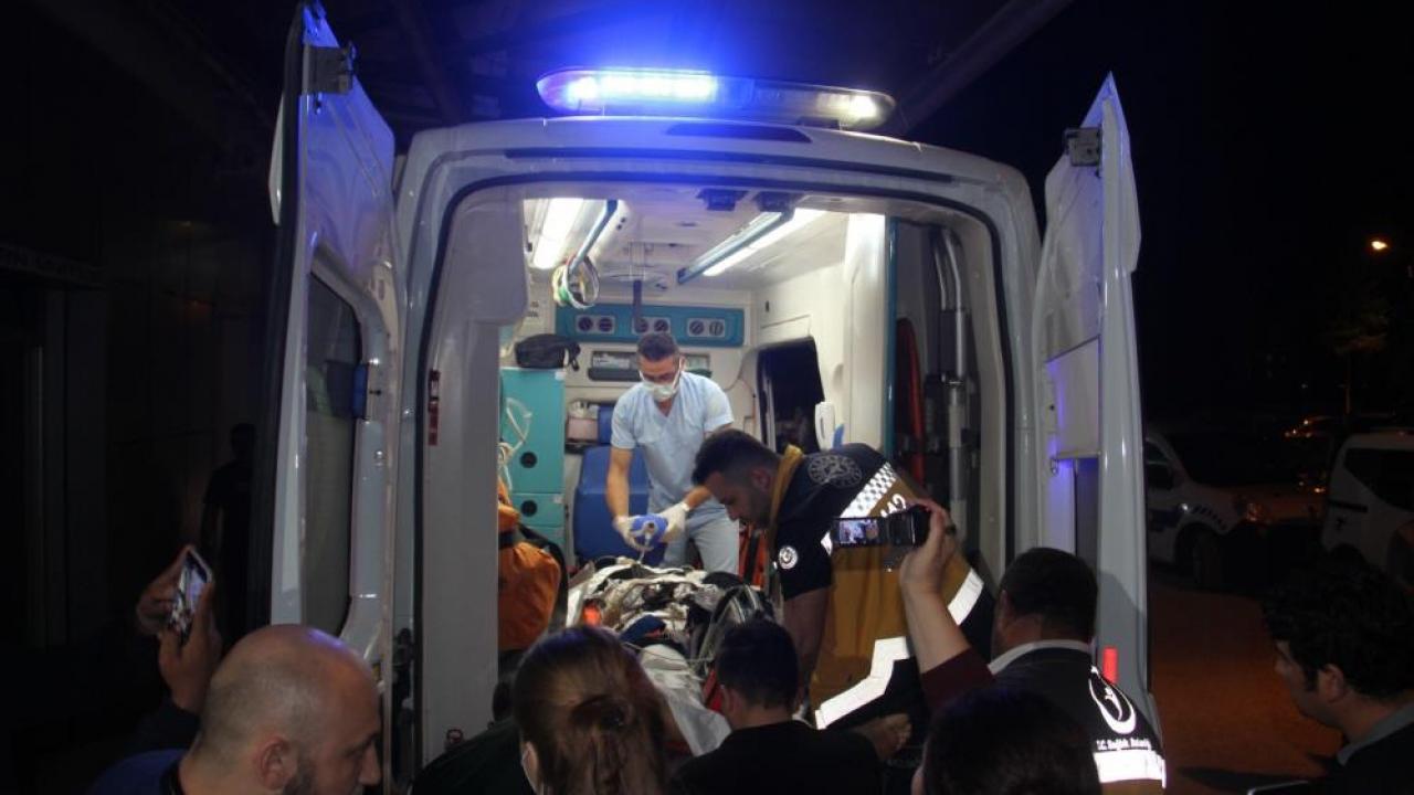 Konya’da otomobil ile minibüs çarpıştı: 2'si ağır 3 yaralı