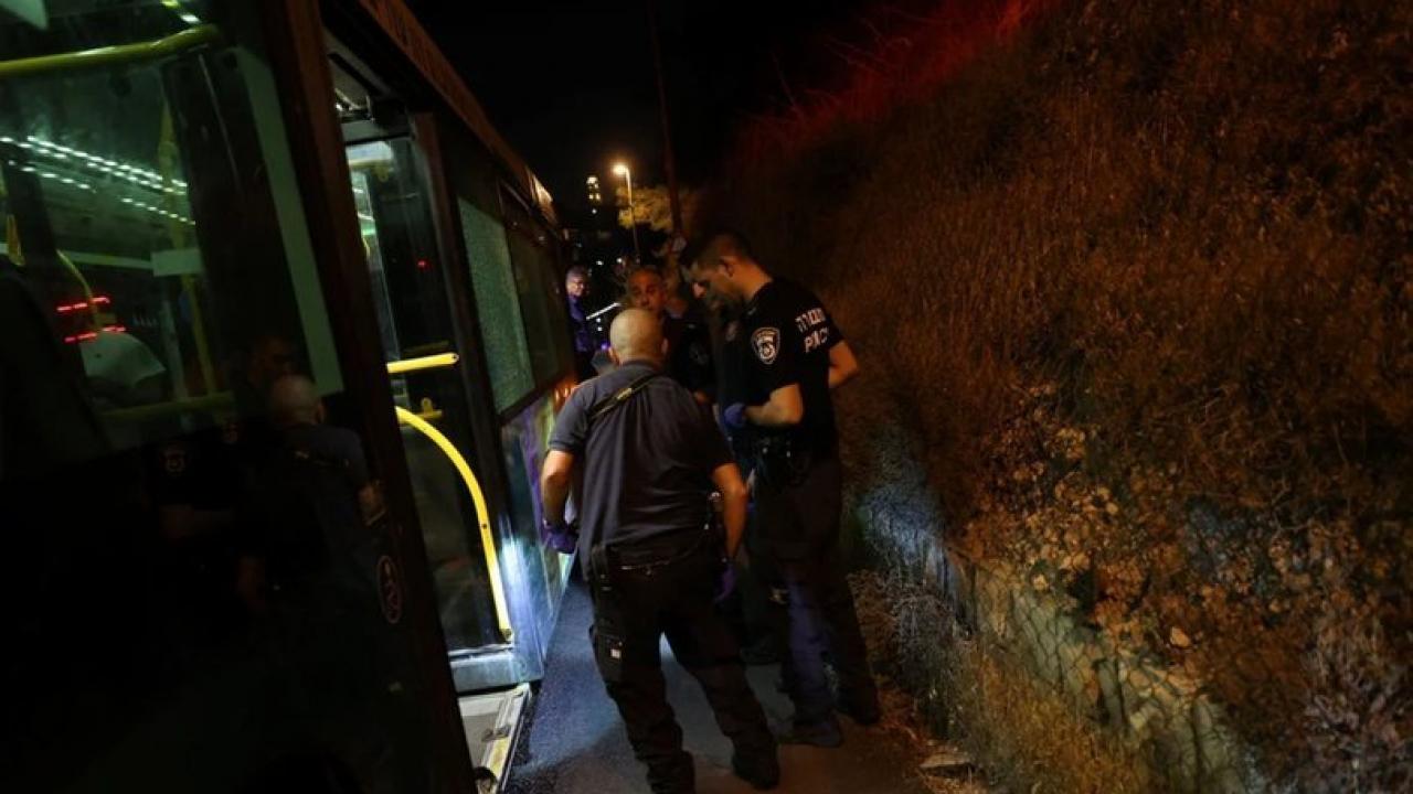 Kudüs'te İsraillileri taşıyan otobüse ateş açılması sonucu 7 kişi yaralandı