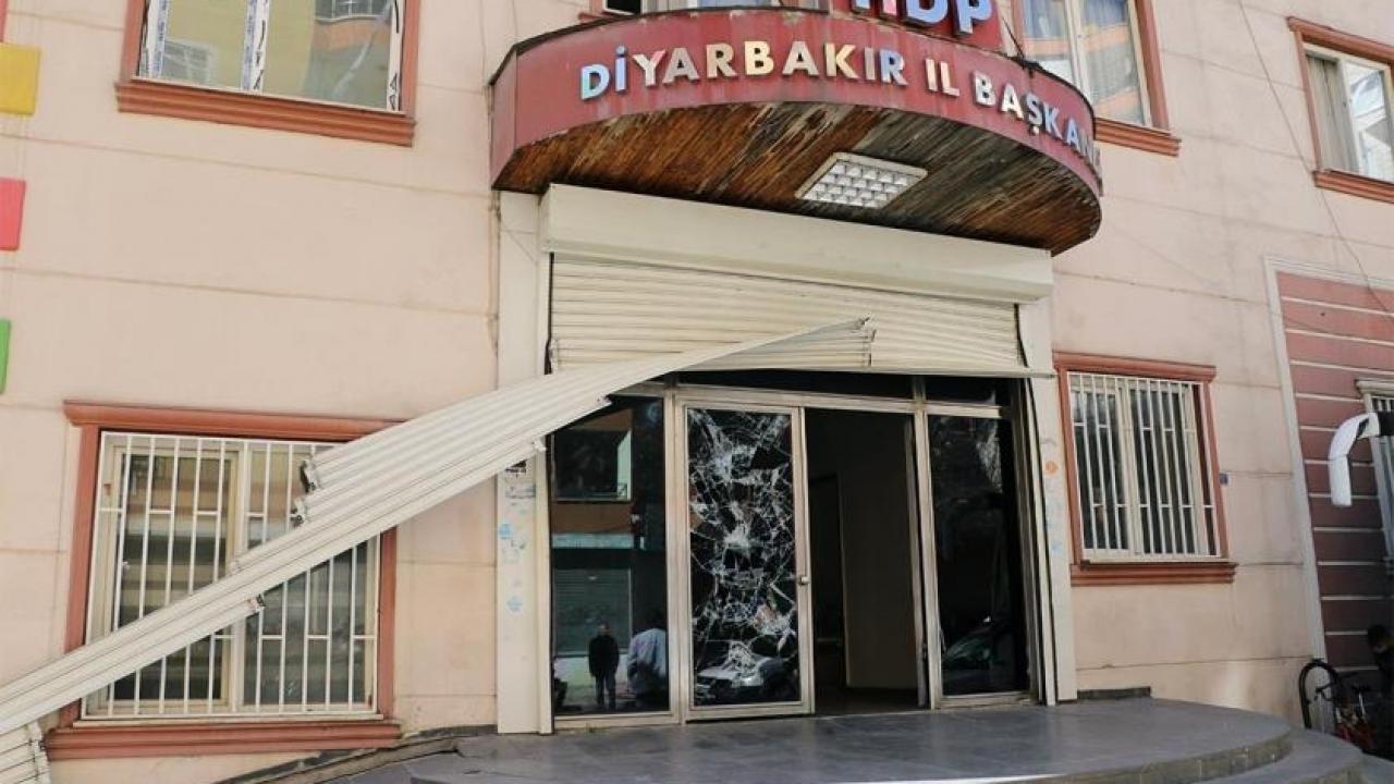 hdp diyarbakir il binasi muhurlendi 1664992984 7404 | Gündem Sivas™ | Sivas Haberleri