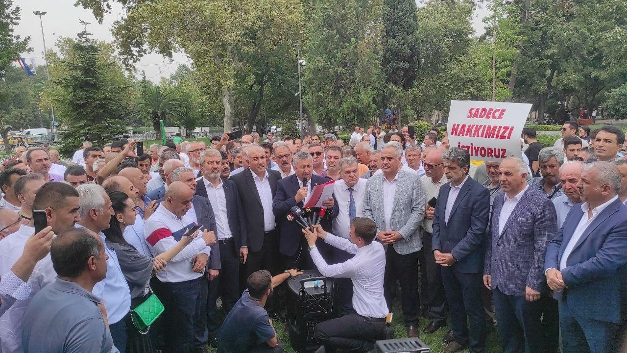 Halk otobüs şoförleri İBB önünde eylem yaptı: 3 aydır hak edişleri ödemedi 1 halk otobus soforleri ibb onunde eylem yapti 3 aydir hak edisleri odemedi 1692207739 6942