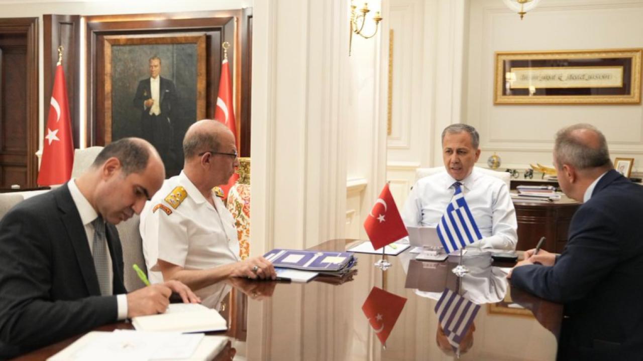 Ο Αλί Γερλίκαγια συνάντησε τον Έλληνα υπουργό! Προειδοποίησε ανοιχτά