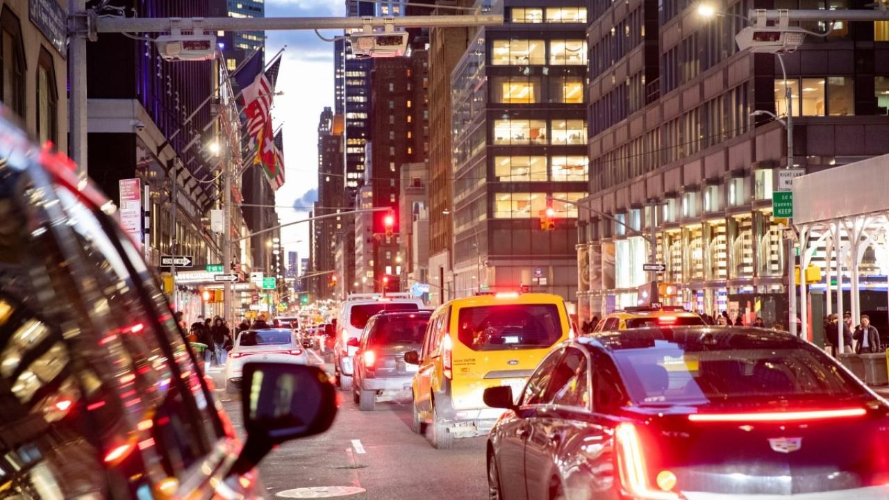 New York trafik yoğunluğu vergisine Ocak ayında başlıyor... Trump bu  uygulamaya karşı! - Haber 7 DÜNYA