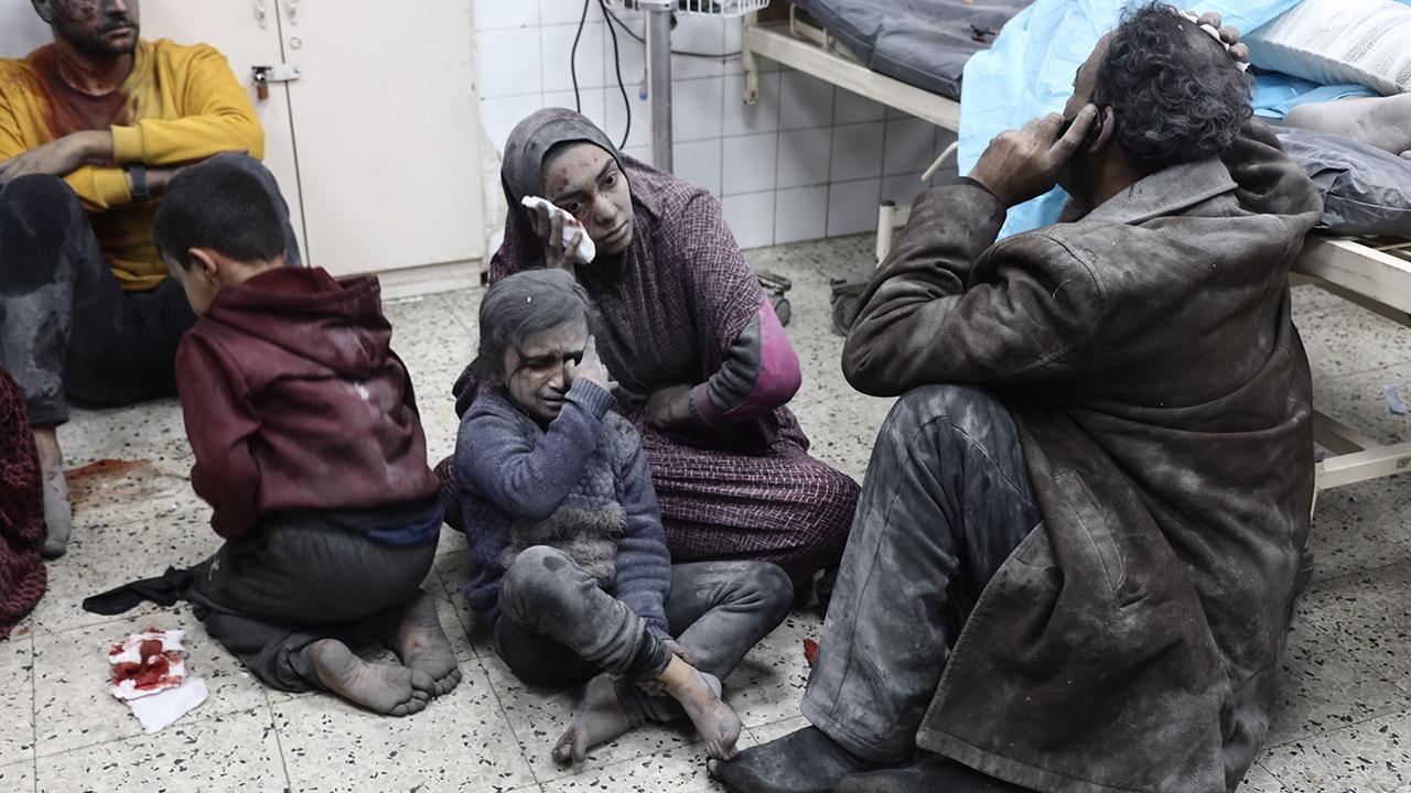 Katliamda 438'inci gün! 45 bin 59 şehit - Haber 7 DÜNYA