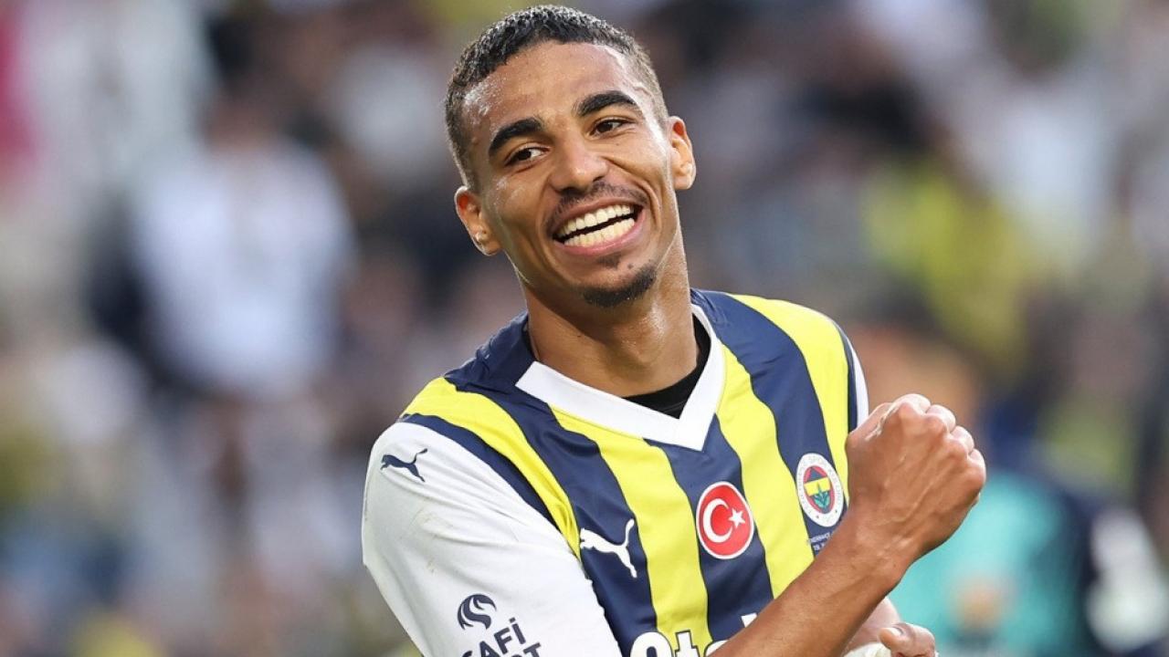 Fenerbahçe, ayrılığı resmen duyurdu! Djiku Rusya'ya gitti