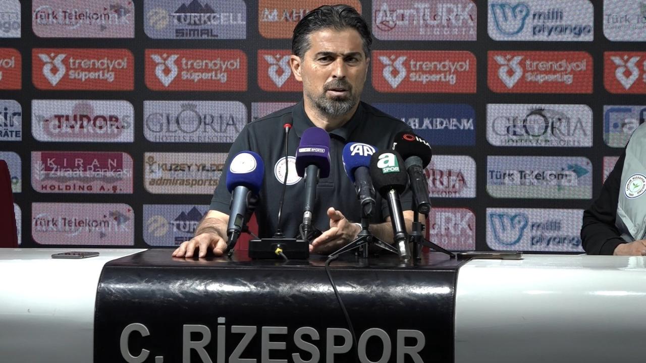 Çaykur Rizespor Teknik Direktörü İlhan Palut: 'Ligin Kötü Anlarını Yaşamadık'