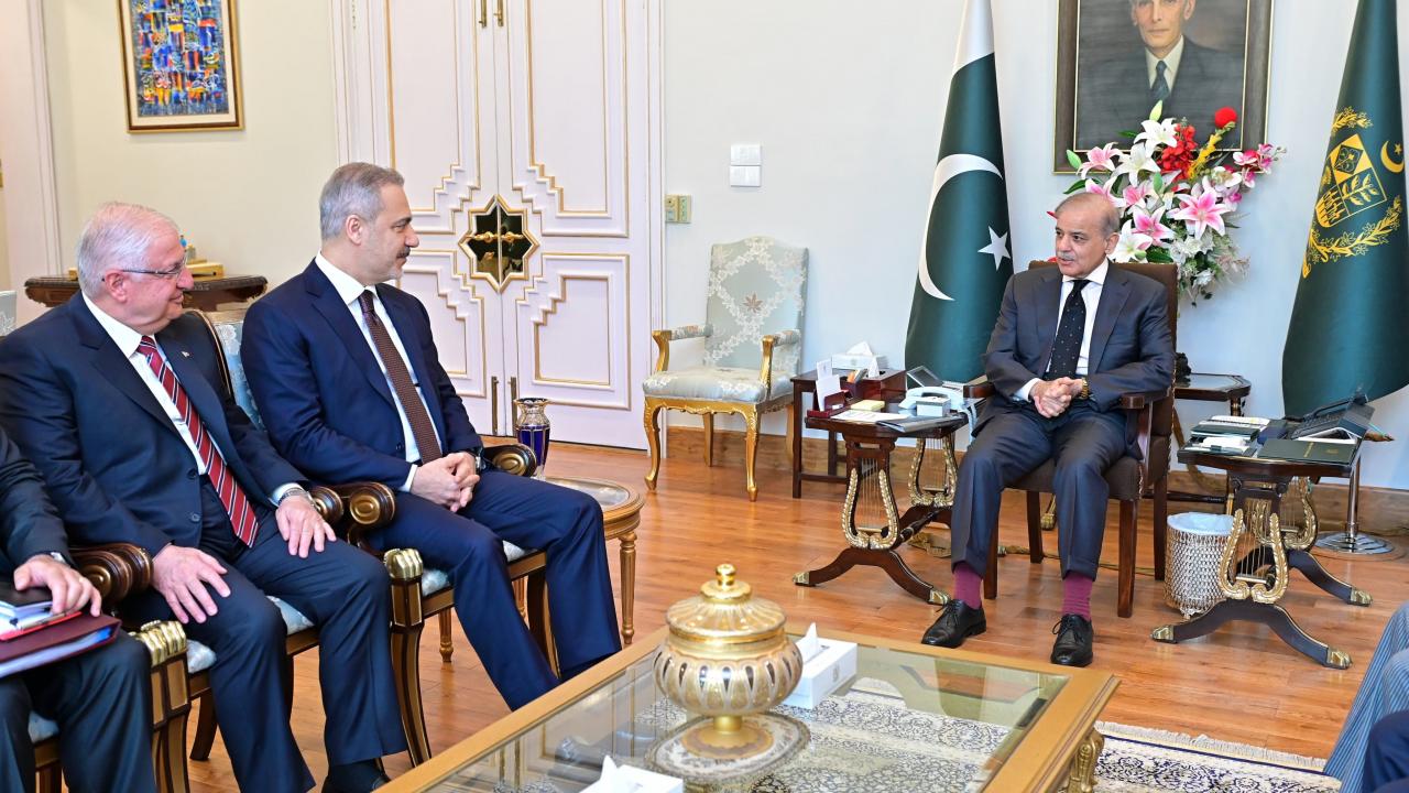 Bakanlar Fidan ve Güler, Pakistan Başbakanı Şerif ile görüştü