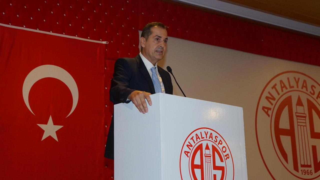 Süper Lig ekibinde başkan değişti! İlk mesajı net oldu