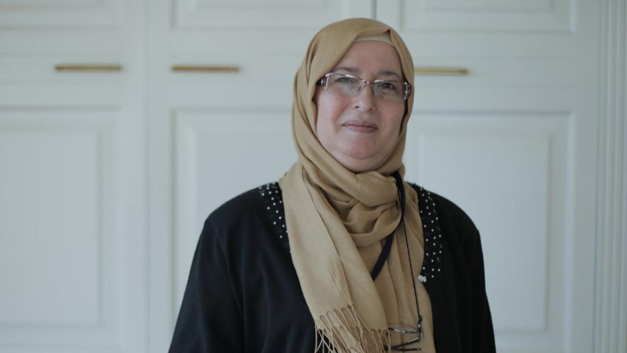 Berrin Sönmez, Diyanet’in son hutbesi sonrası başörtüsünü çıkarma kararı aldı