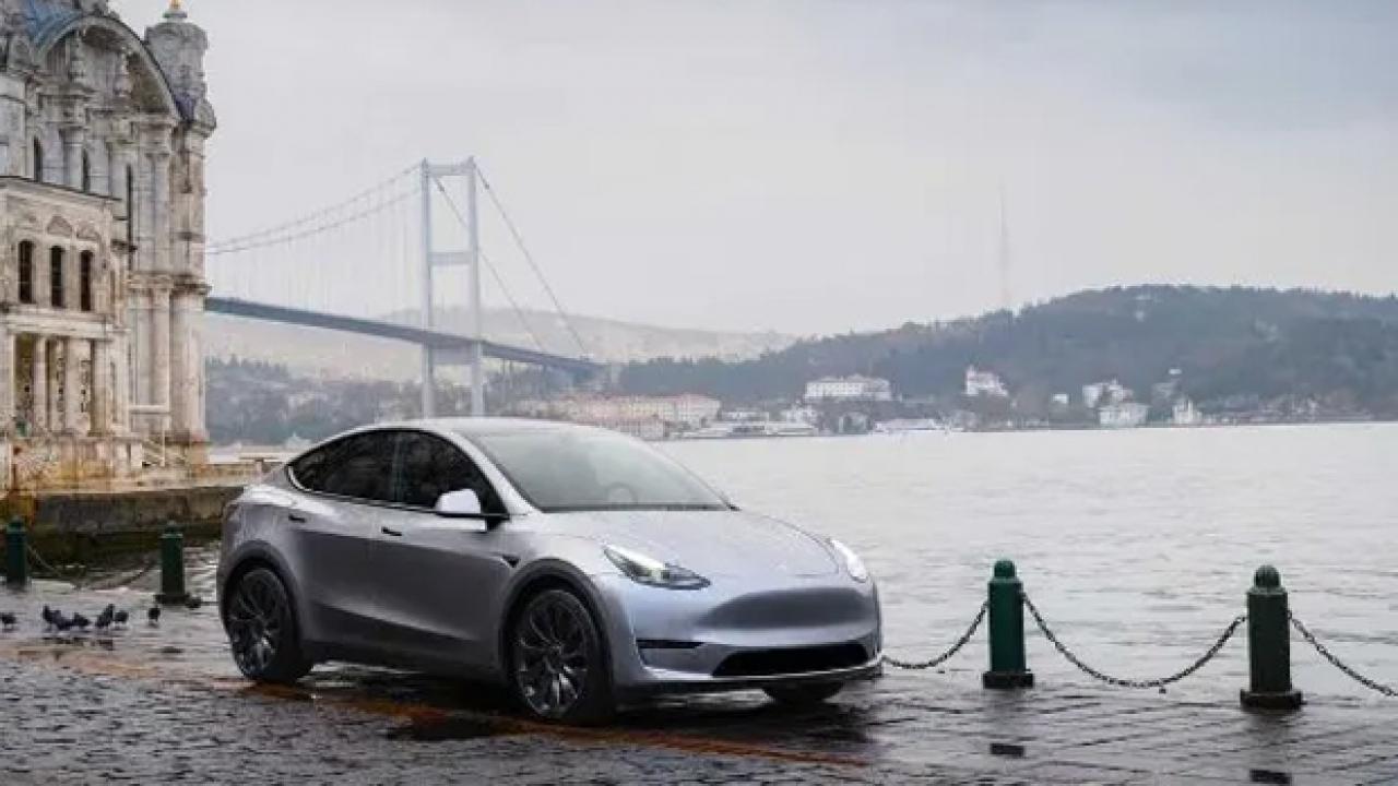 Tesla Türkiye'ye gümbür gümbür geliyor! Model Y tekrardan piyasada: Fiyatlar sil baştan yenilendi