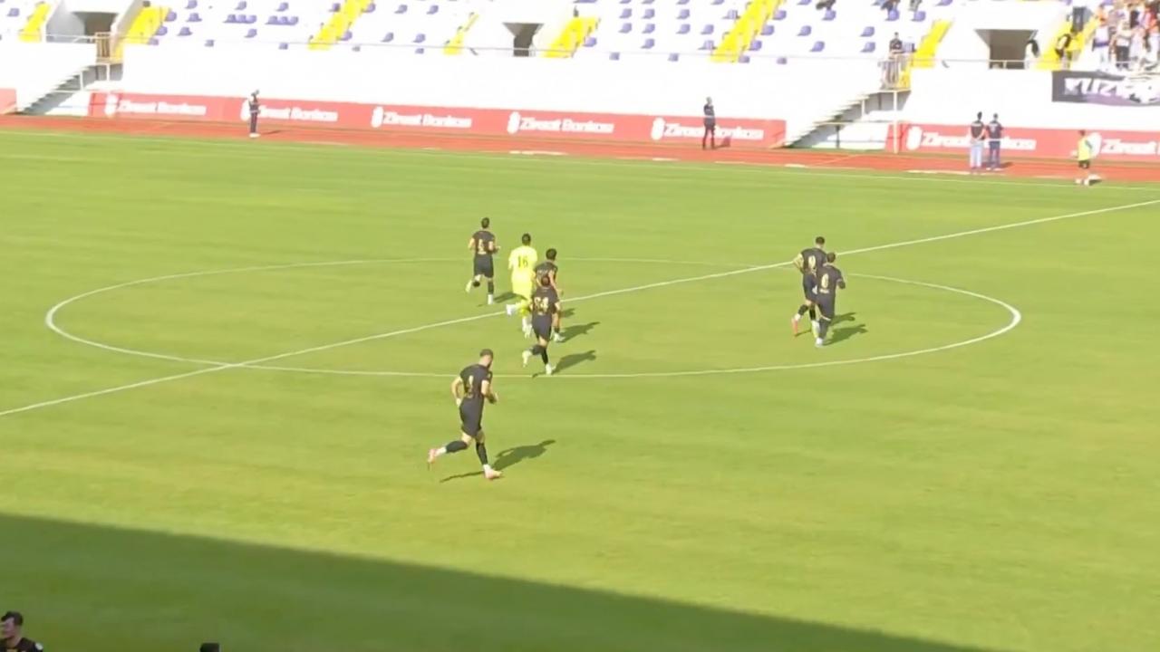 Bir kilo fındık getirene bilet veriliyordu: Bu kez futbolcular ikram etti