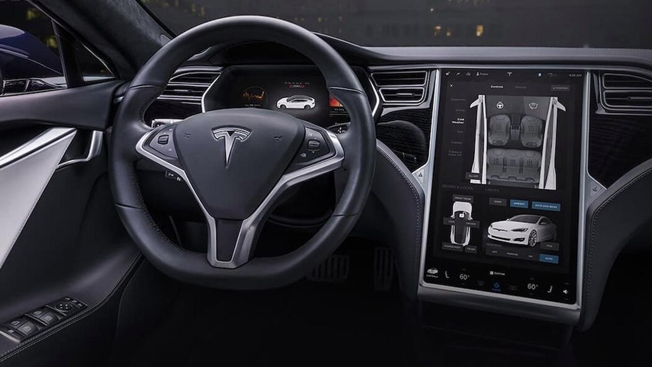 Dokunmatik ekranlı arabalarda yeni dönem! Artık kurallar tamamen değişiyor