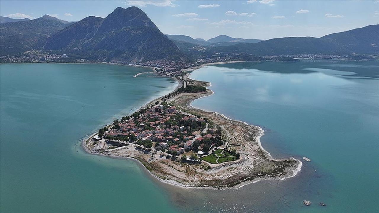 Eğirdir Gölü'ne can suyu verecek proje için imzalar atıldı