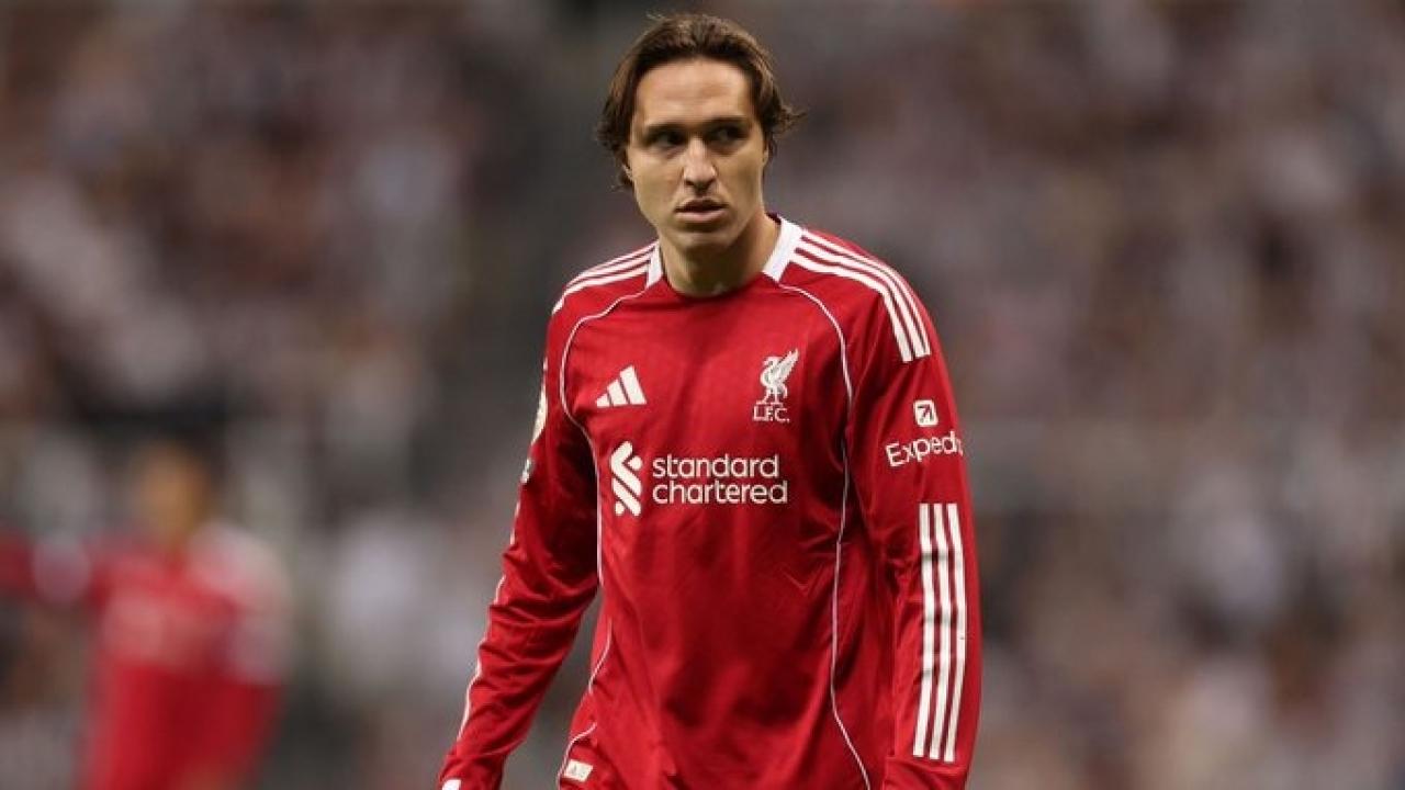 Beşiktaş, yıldız isim için Liverpool ile masada!