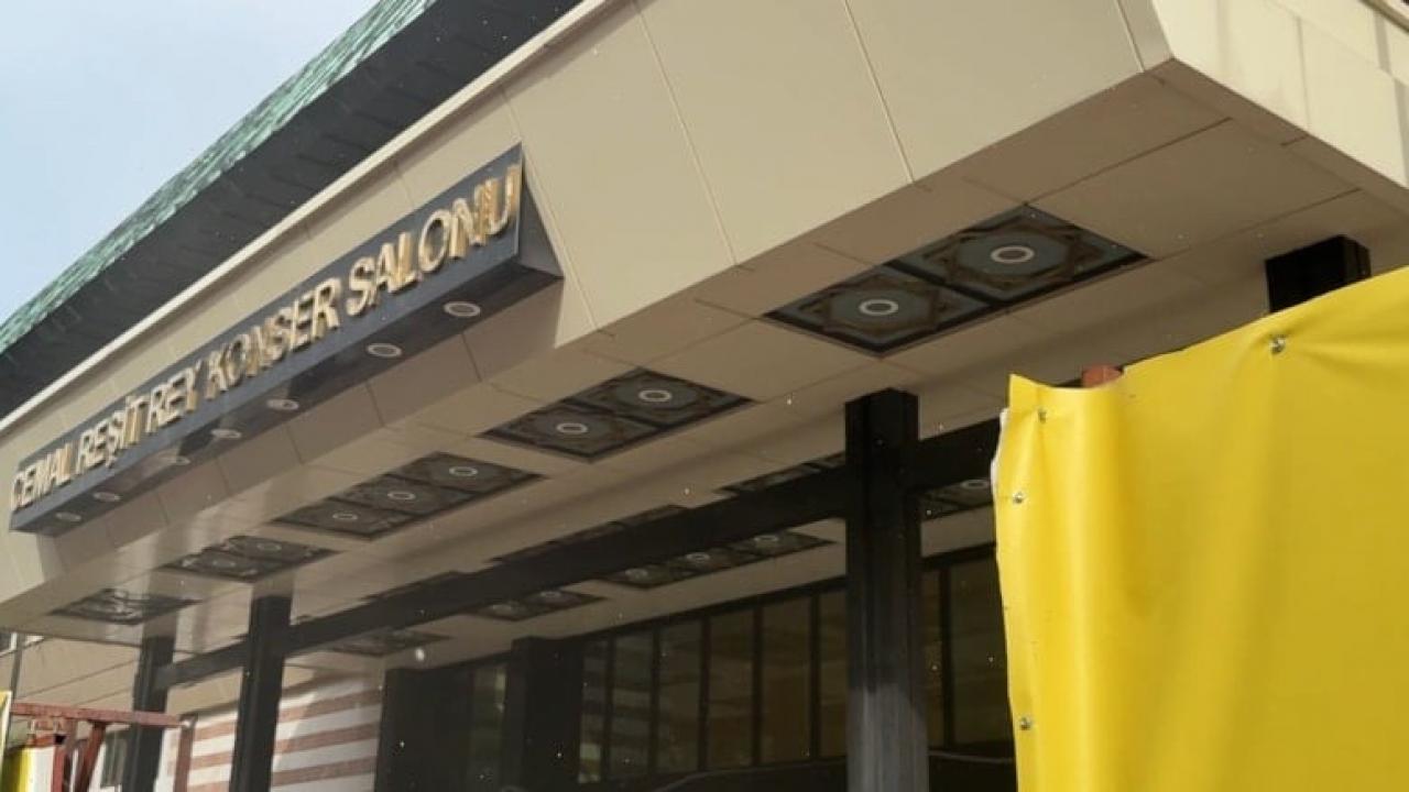 Cemal Reşit Rey Konser Salonu'nda yangın çıktı