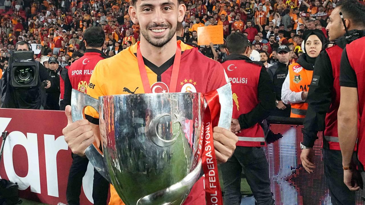 Galatasaray'da gözden düşen Yusuf Demir'den yönetimi şaşırtan istek!