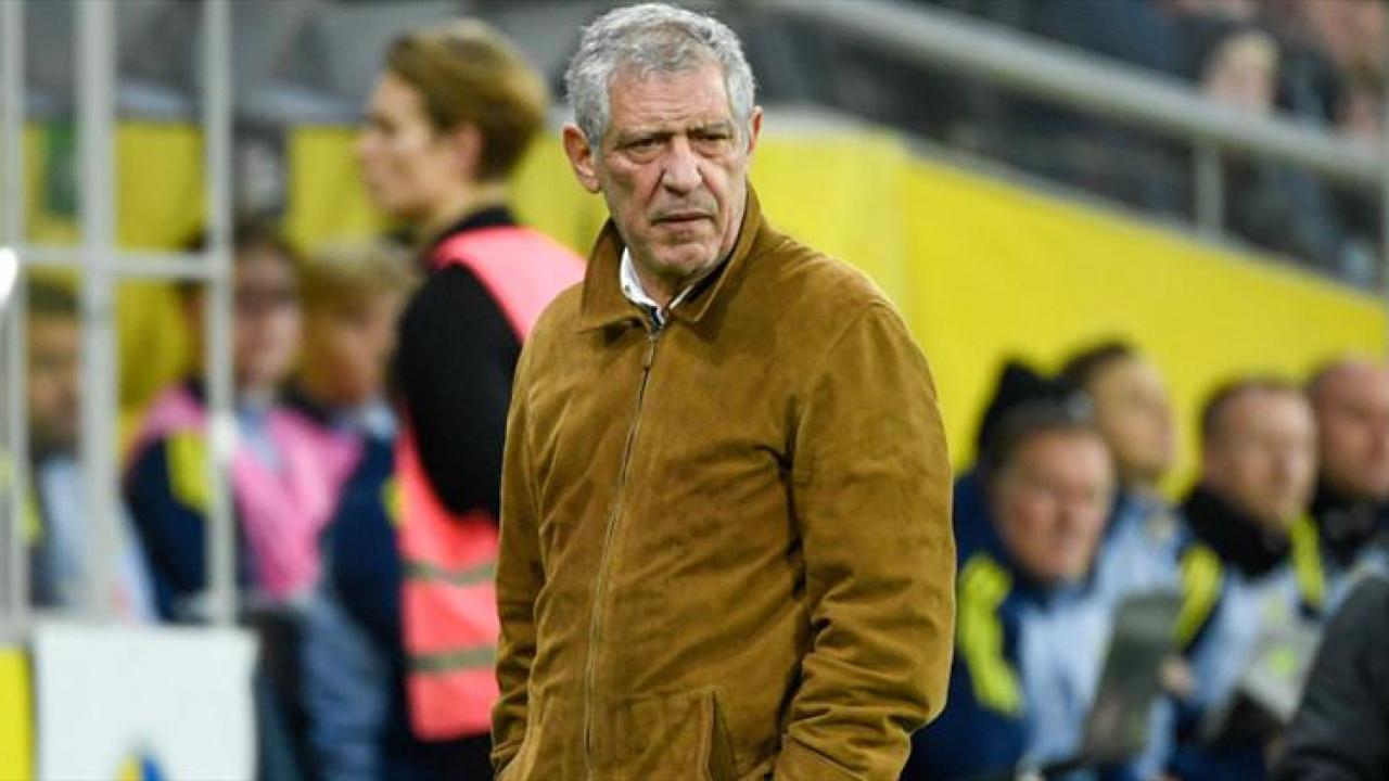 Gazeteci 'Uçak bileti baktınız mı?' demişti! Beşiktaş'ın eski hocası kovuldu