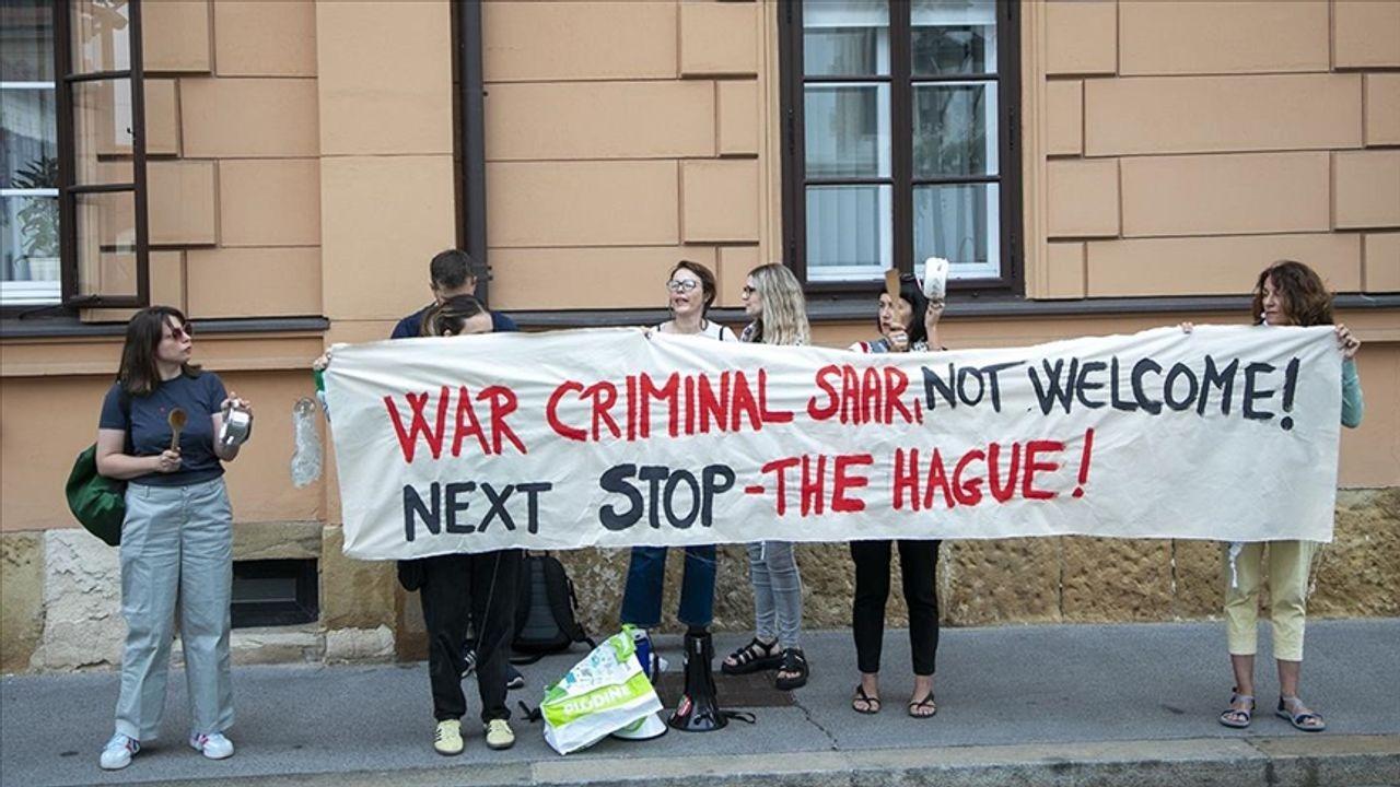 İsrail Dışişleri Bakanı'na kötü sürpriz:  'Savaş suçlusu hoş gelmedin'