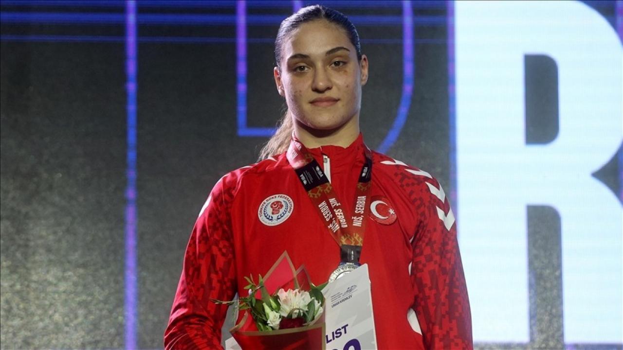 Milli boksör Büşra Işıldar'dan gümüş madalya! Dünya ikincisi oldu