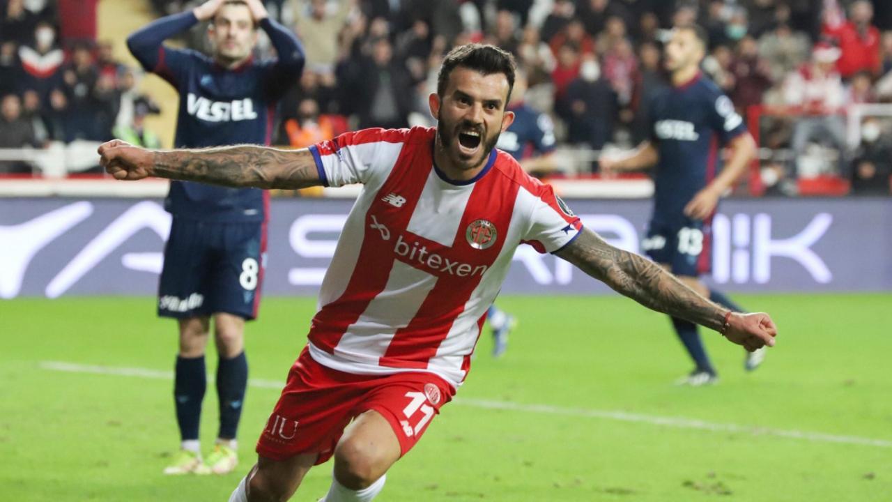 Süper Lig'in efsane oyuncusu 1. Lig'e transfer oldu