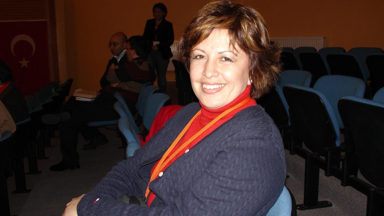 Vefat eden TRT spikeri Gülden Özel gerçekte kimdir: Nereli, kaç yaşında?